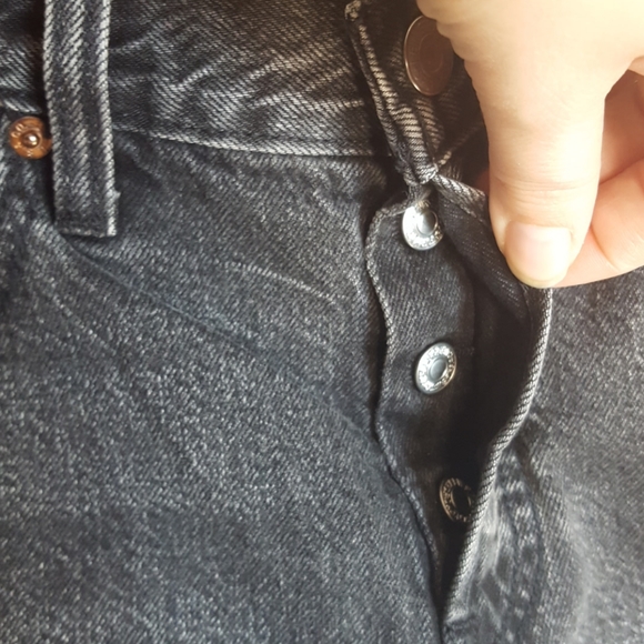 Levis  501 high rise distressed black jean shorts - Picture 4 of 7